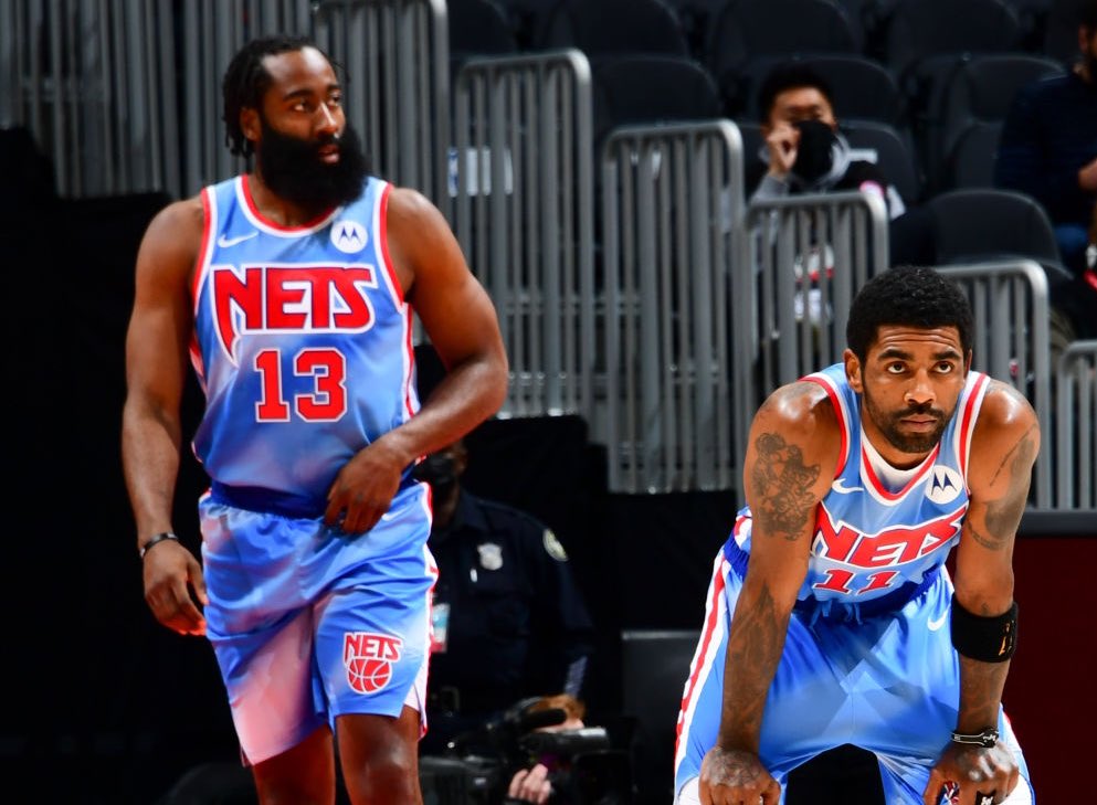 詹姆斯·哈登|8投17+7！哈登頂替杜蘭特打4號(hào)位，隨意切換模式，籃網(wǎng)半場(chǎng)76分