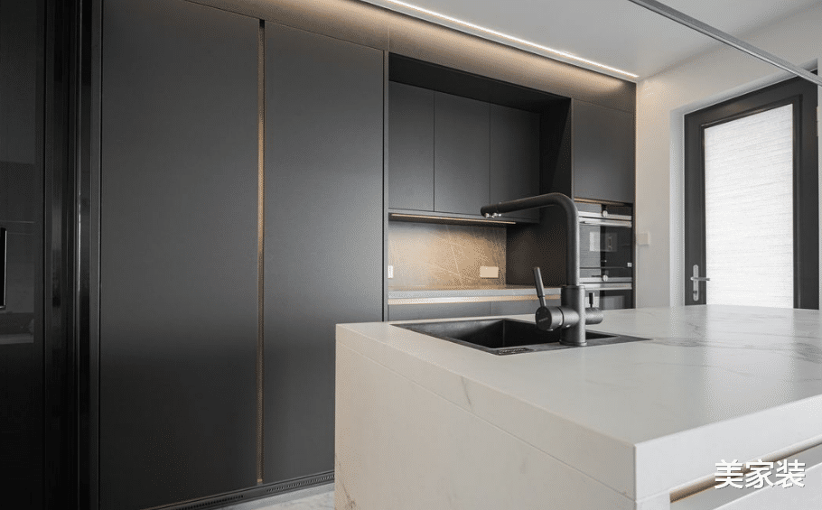 170平大户型新房,现代简约的装修设计,让人过目不忘