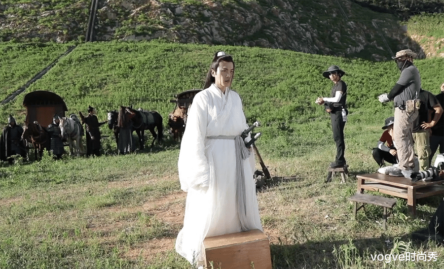 女孩|《雪中悍刀行》的武术指导：打羽毛都要全程慢镜头，中毒了？