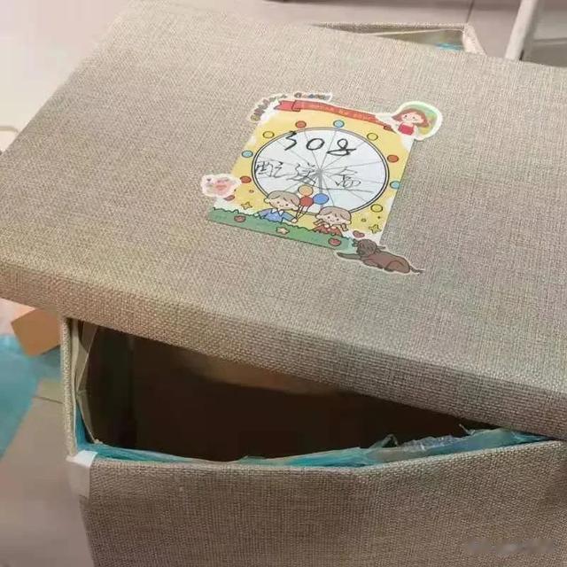 上海市|高校禁止堂食，学生的“饭桶”亮了！网友直呼：可可爱爱
