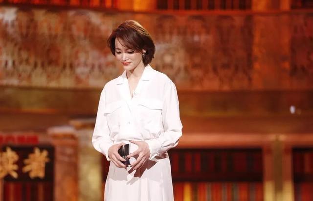 仲念念|女人提升气质，通常有4个有效方法，占两条就很不一般了