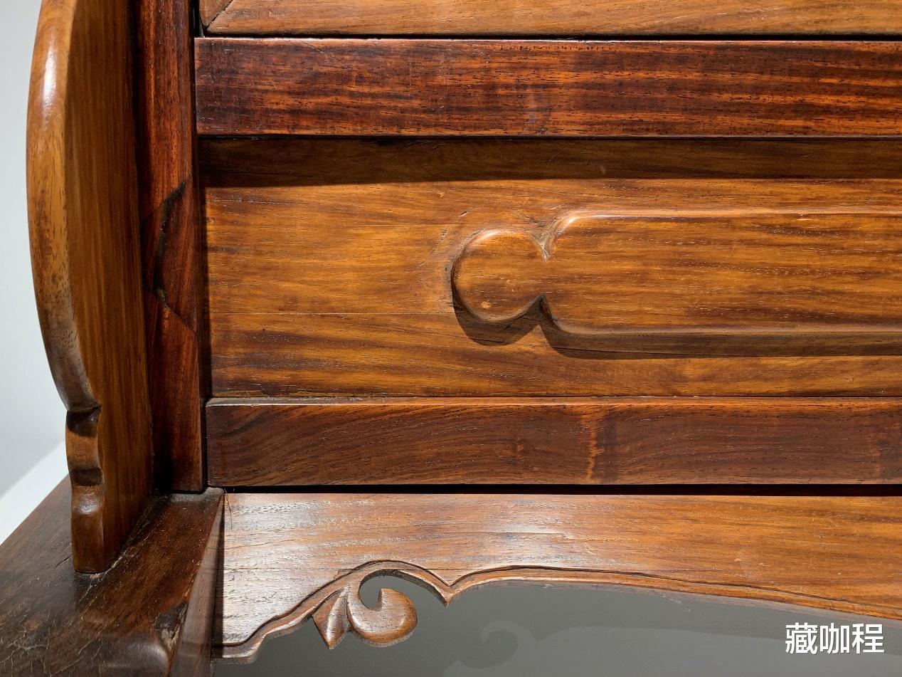 |嵌云石插屏多拼补，自古黄花梨就被珍惜