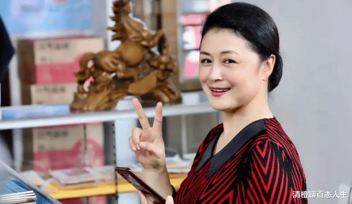 王子文|泪目，于月仙车祸去世，众人表示无法相信，超市还在谢大脚却没了