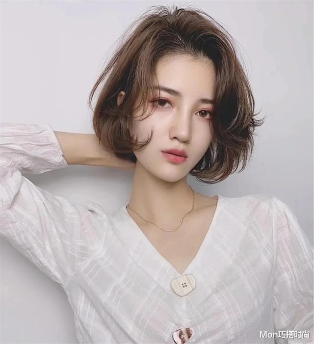 穿衣搭配 果然，能剪短发的女生都具备这3点，不是脸小就可以，快看你有吗
