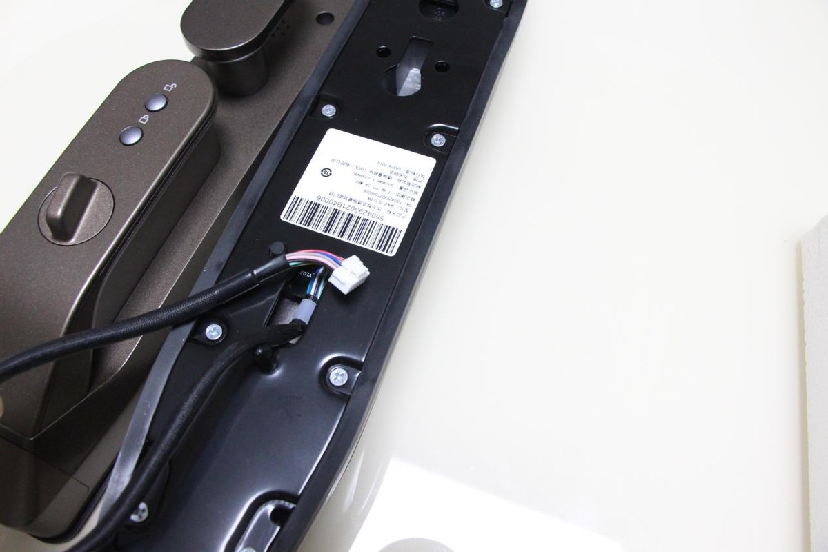 meta|自动开关锁，一触开启智能家居联动：华为智选德施曼智能门锁体验