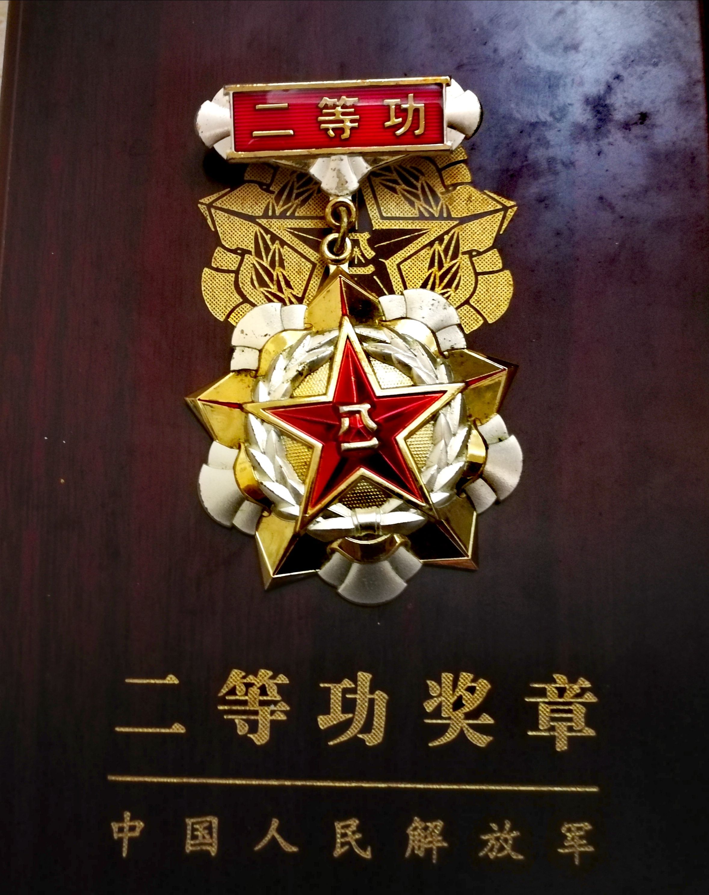 大门|愿职场多一些温情,少一些冷漠