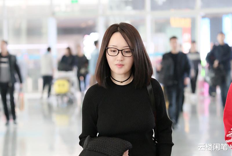 云楼闲笔 杨钰莹工地商演,当“青春”不再,徒留下一丝伤感怀念