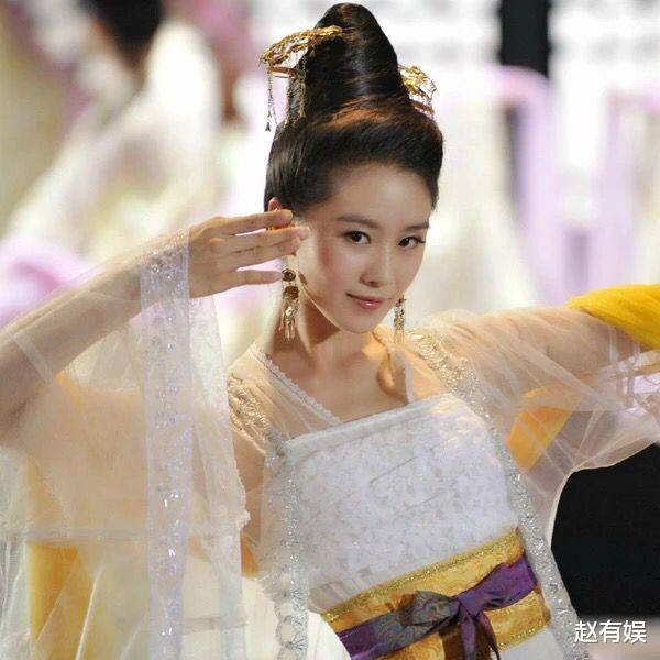 刘诗诗|刘诗诗锋芒暗藏，杨幂肆无忌惮，争强斗胜后谁是赢家？