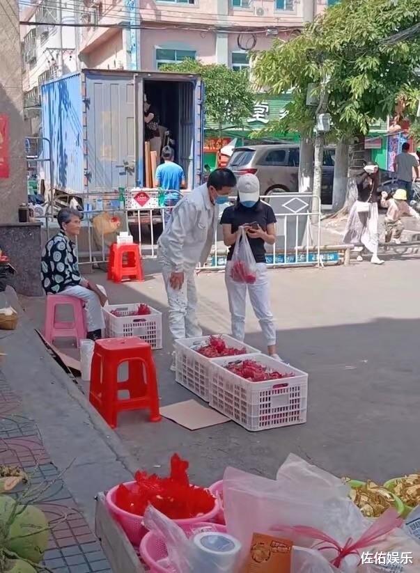 黄圣依|黄圣依集家族106人为奶奶换头像,意外曝光对杨子称呼超有爱