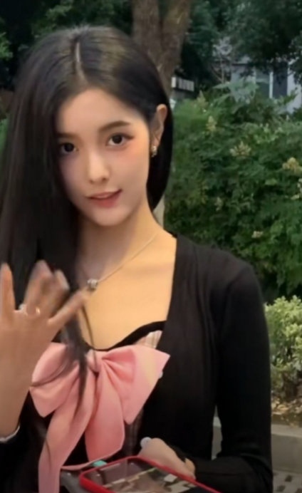 华晨宇|都美竹：我没化妆，秦牛正威：我也没化妆，小G娜：没我漂亮