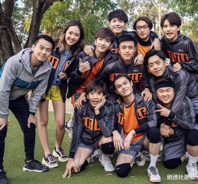 石修|石修儿子自曝因被排挤离巢TVB,每月工资仅8千,两父子更像兄弟