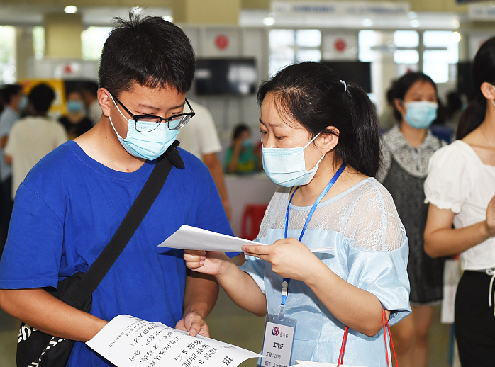 校园招聘|校园招聘中的“潜规则”，不少毕业生入坑，学生提前了解少上当