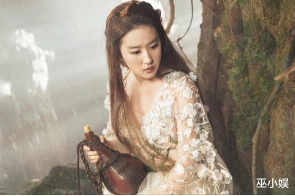 刘亦菲|刘亦菲与干爹闹掰？疑遭电影圈封杀，现沦落到下凡拍古装剧？