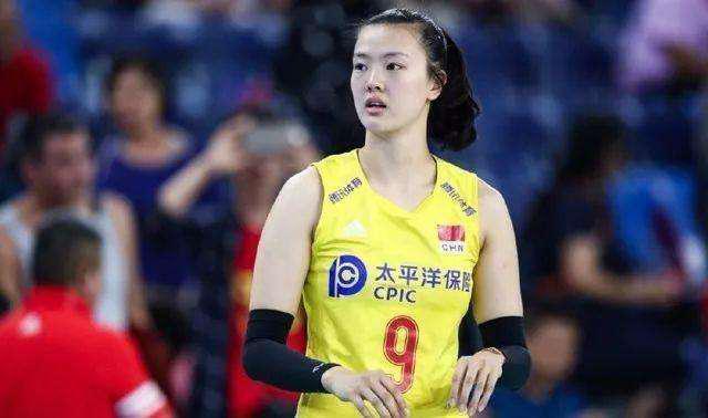 刘华体会讲体育课|郎平两大爱徒将被调整出队?实力排国内前三,打法改变仍是主力