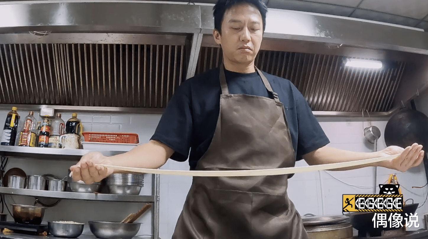 邓超|孙俪晒邓超做的biangbiang面，直夸不难吃！但缺少一道工序