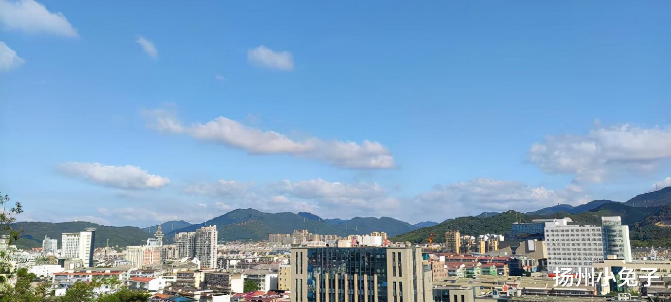 扬州小兔子 天作色彩地当布,国庆期间行走在山水之间