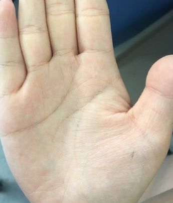 青玄命理|桃花运还不错的手相，但是正缘会比较迟晚