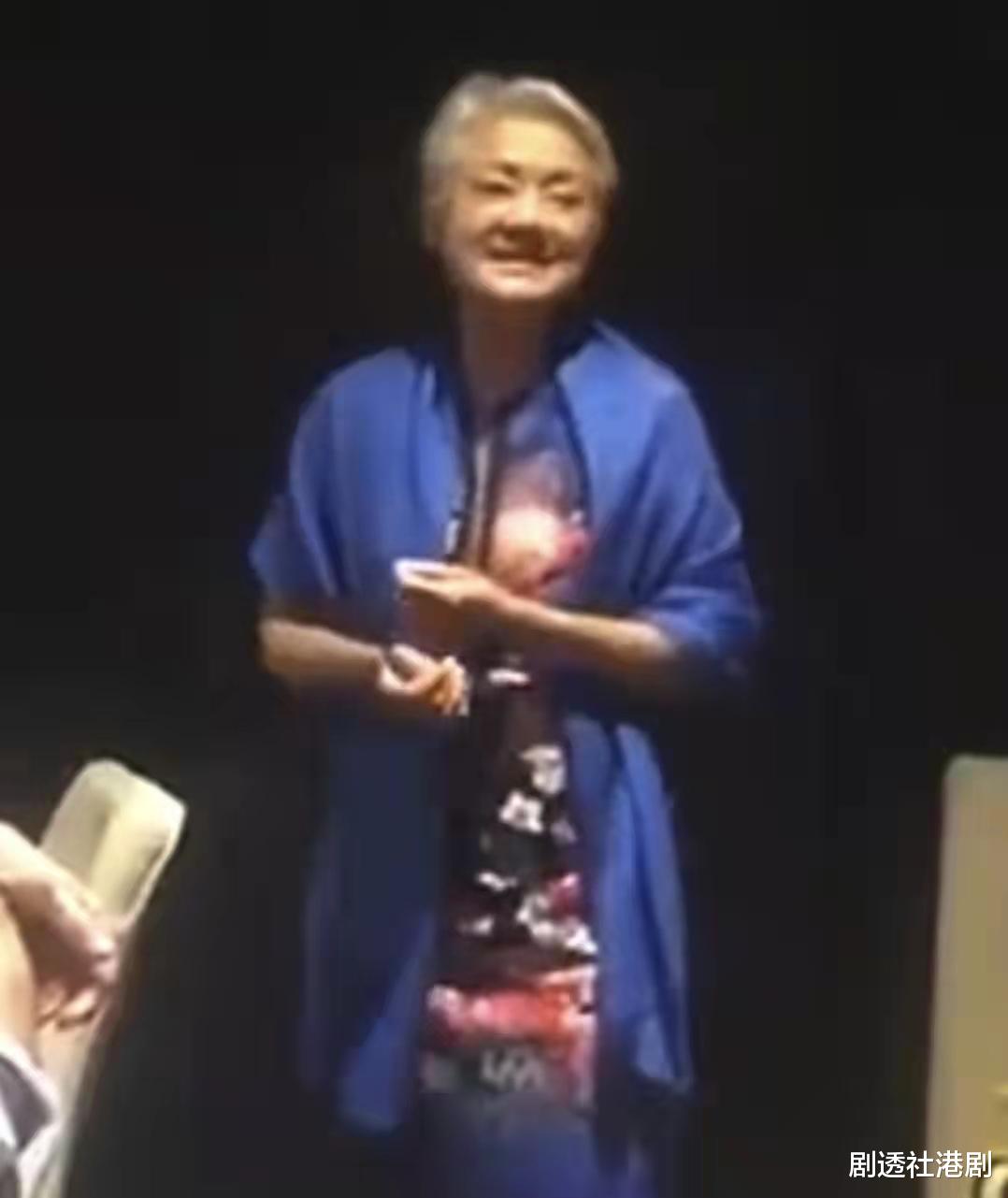 叶丽仪|惊喜！73岁香港知名女歌手罕见露面献唱，曾不幸患上乳癌历经坎坷