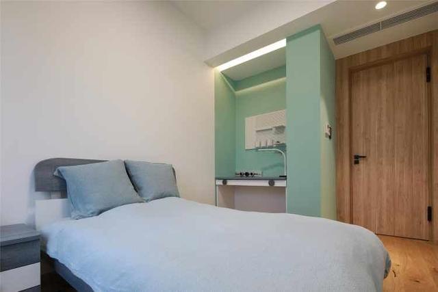 130平米的简约风格新房毕业,不装电视墙也很美,进门就被吸引了