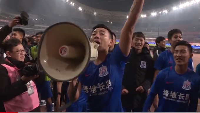 上海海港|又是双“老二”！上港再陷“秦升魔咒”：一周两次被泰山压顶