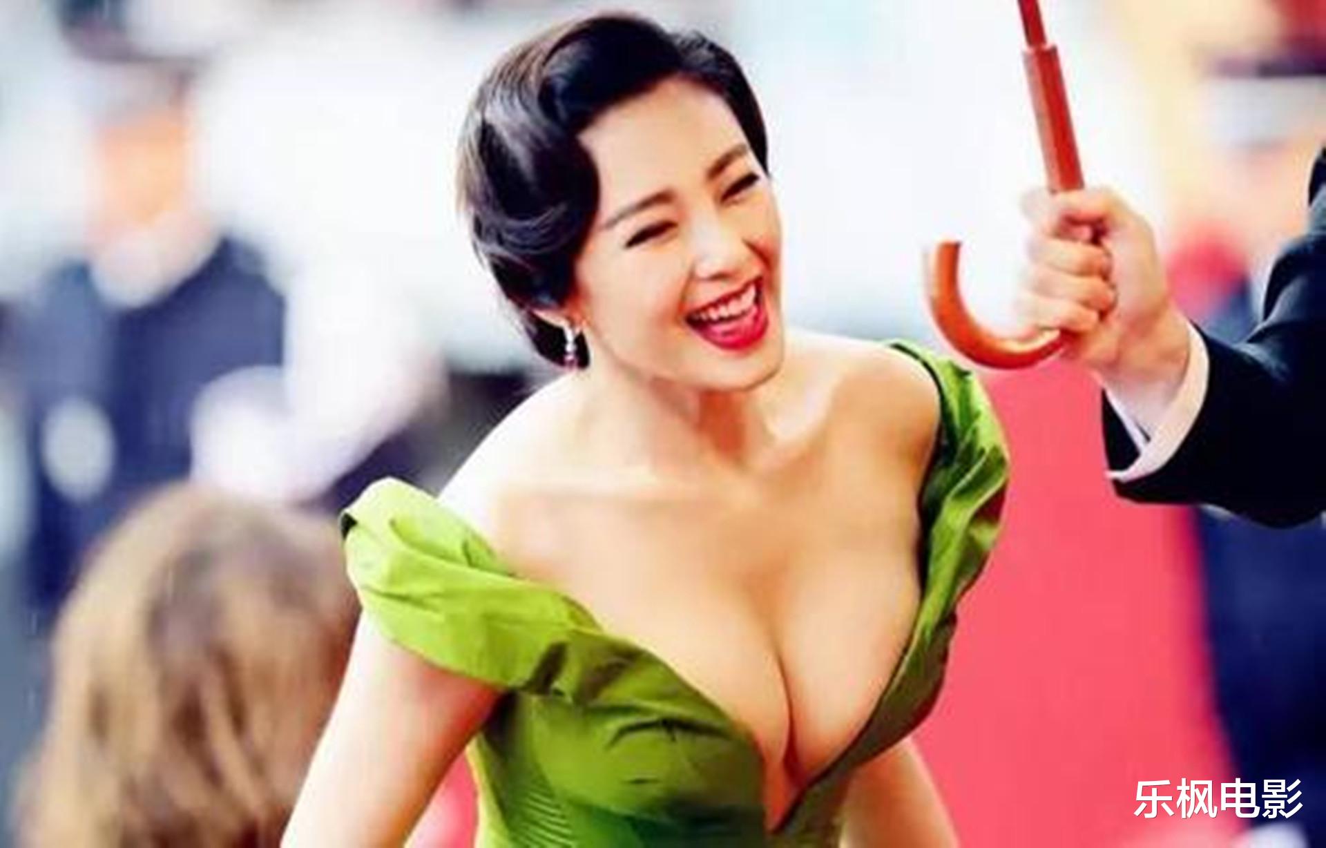 周星驰|当年她“零片酬”出演周星驰电影，只为报答“提携之恩”，却意外收到千万红包