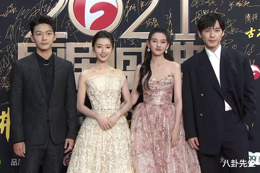 毛晓彤|国剧盛典红毯:张萌脸肿,董洁刘涛状态好,黎耀祥邓萃雯久违合体