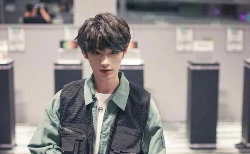 丁程鑫|丁程鑫正式加入《快乐大本营》，快乐家族固定5人组迎来改变