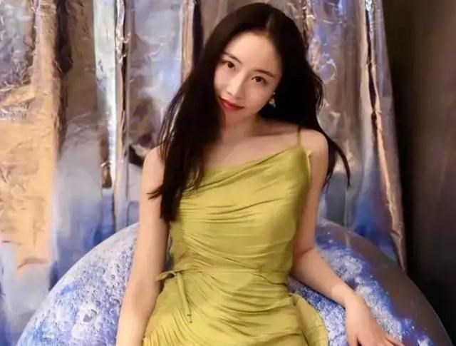 清浅微笑的我|七夕节，霍公子发长文宣称退圈，陈露露连夜回应麦芒对针尖