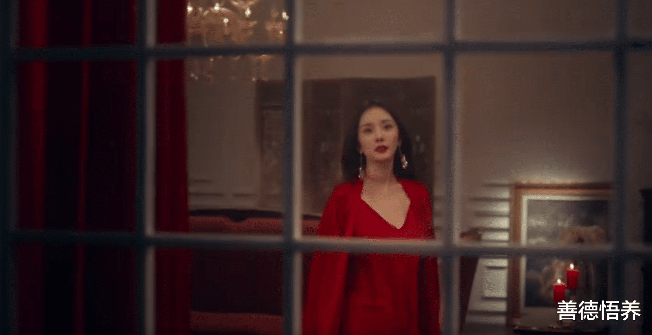 杨幂|杨幂维密宣传片浪漫迷人，女神范儿十足【内附组图】