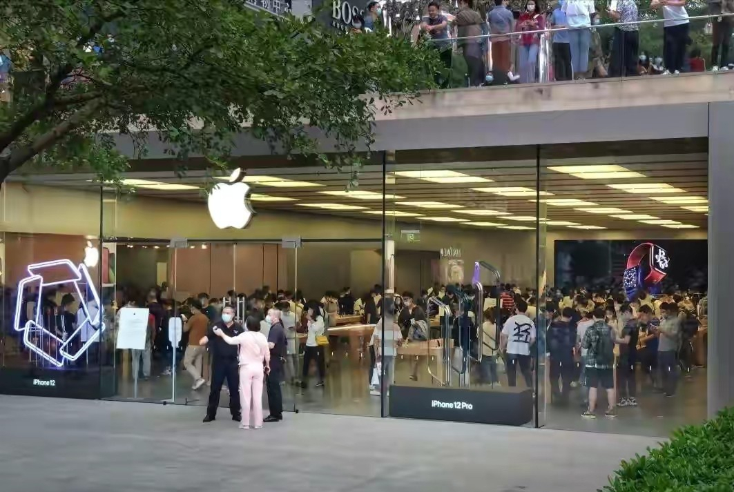 iphone4|94年小伙卖肾买苹果手机，获赔上百万，10年过去了，现状令人唏嘘