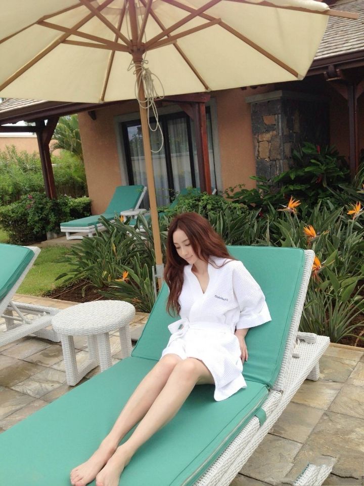 姚笛|与姚笛交往7年,因没钱买房被迫分手,如今红得发紫身家过亿