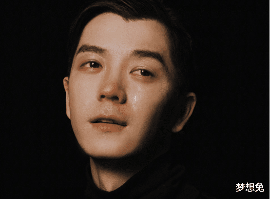 王栎鑫|作为两个孩子的父亲，王栎鑫扮演了一个毫无违和感的高中生？