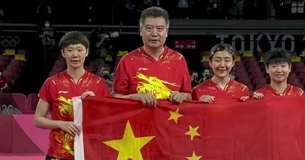 憨爸爸育儿|夺冠之夜刘国梁哭了，混淆人情和荣誉，让中国奥运少了一金