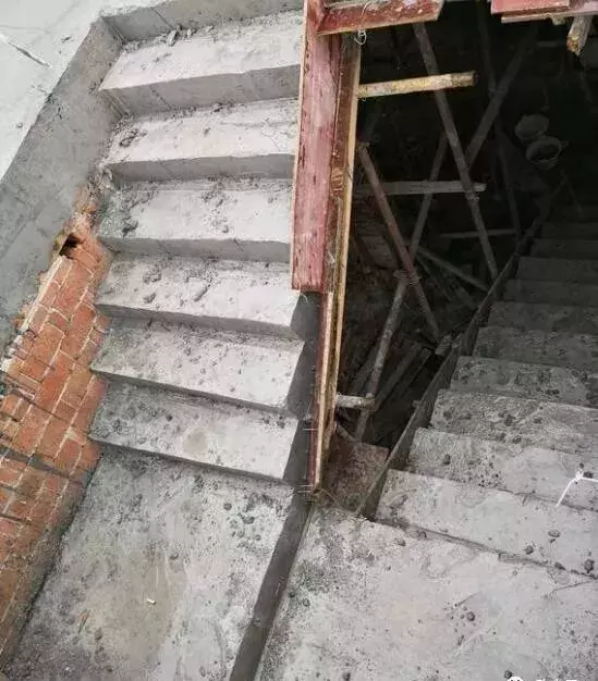 购房置业|不顾妻儿反对砸40万回农村建房,完工后发现农村建房不如城里买房