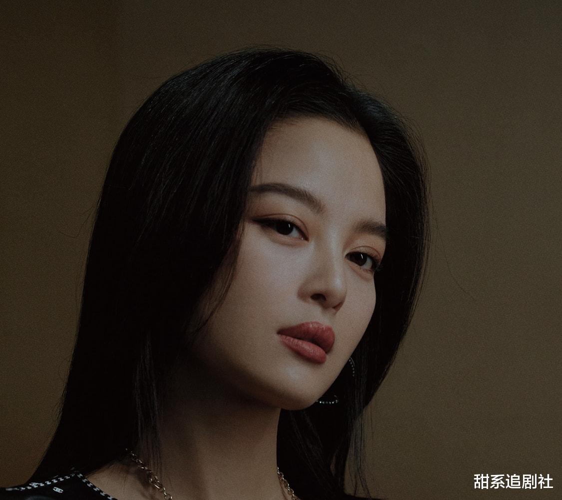 宋茜|《古董局中局》撤档半年后重来，是品相太好？还是“难见人”？