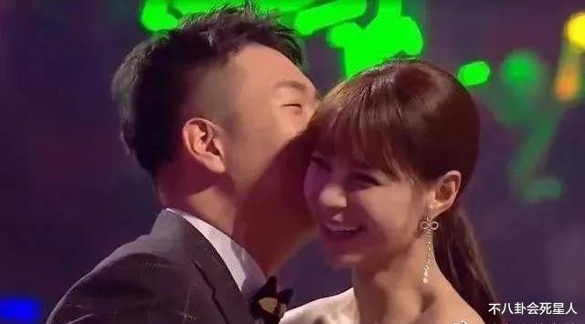 跨年晚会|跨年晚会的尴尬场面，沈梦辰想抱何炅被忽视，陈伟霆唱歌直发抖