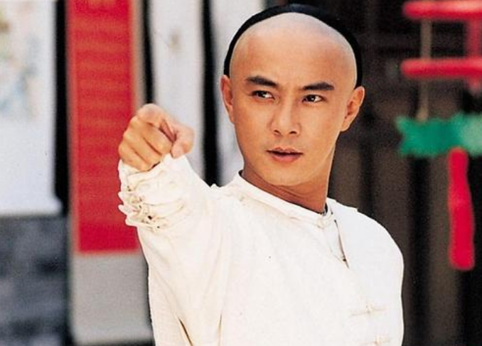 张卫健|56岁接商演被嘲，结婚三次娶的是同一女人，童年男神这是怎么了？