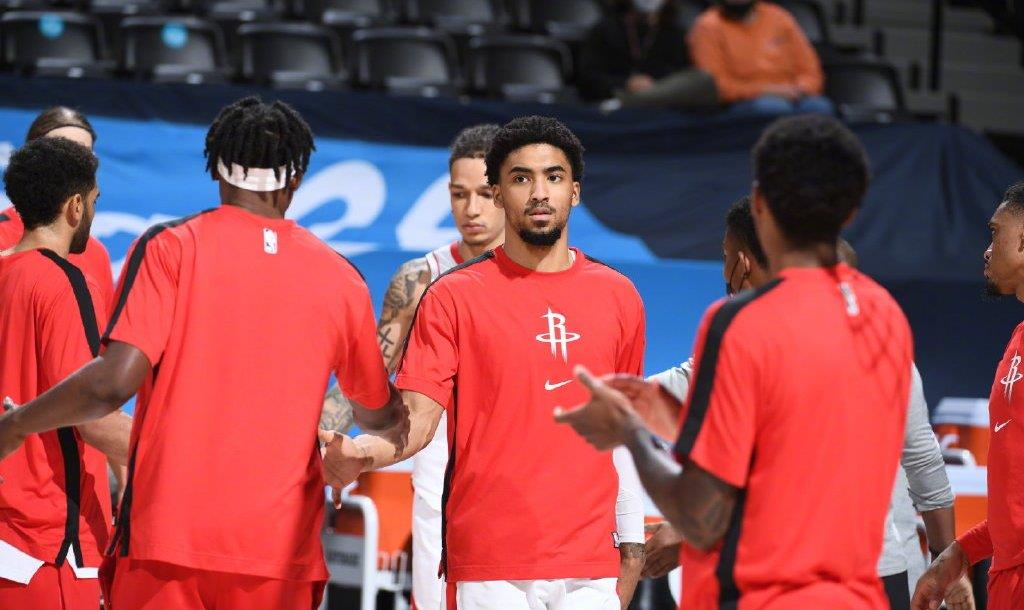 火箭队|联盟第一惨!火箭一人赛季报销,一场比赛没打,好歹是第五顺位啊