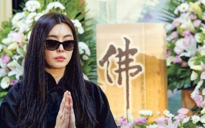 王祖贤|6位隐退惊鸿女星，有人“灵异消失”，有人皈依佛门，谁最惋惜？