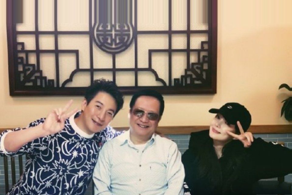 李小璐|李小璐穿丁字连体衣挺胸劲舞，晒图澄清与马弟弟的绯闻？