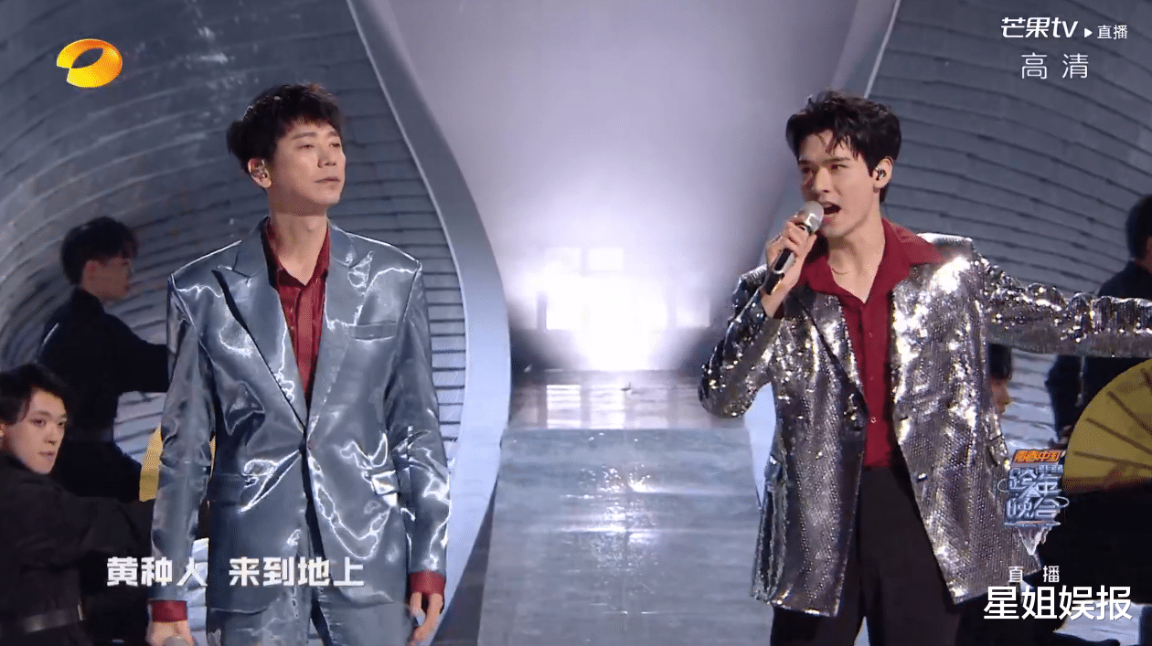 跨年|湖南台跨年：王一博胖了，龚俊唱得难听却自信，杨紫出场创收视高峰