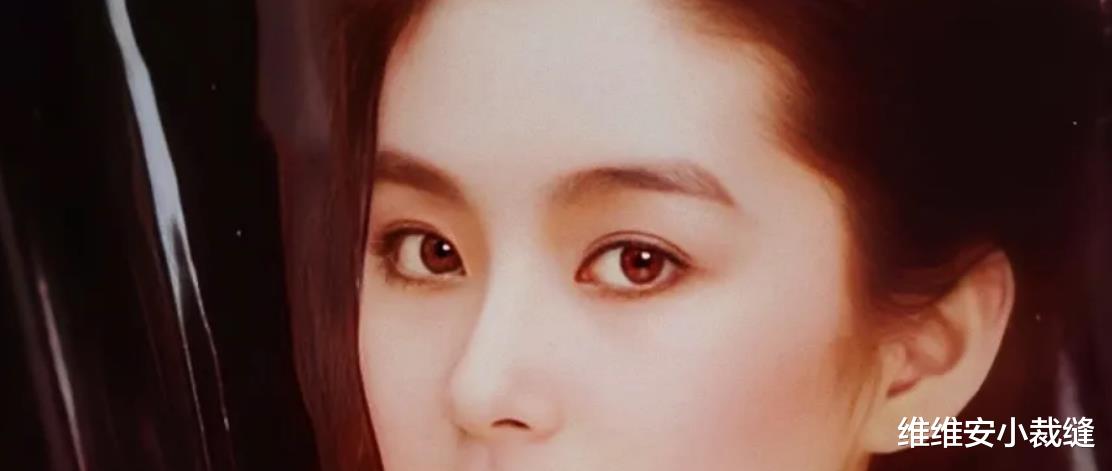 有一种时髦叫：港风复古妆，从眼妆到红唇高级又时髦，美得不像话