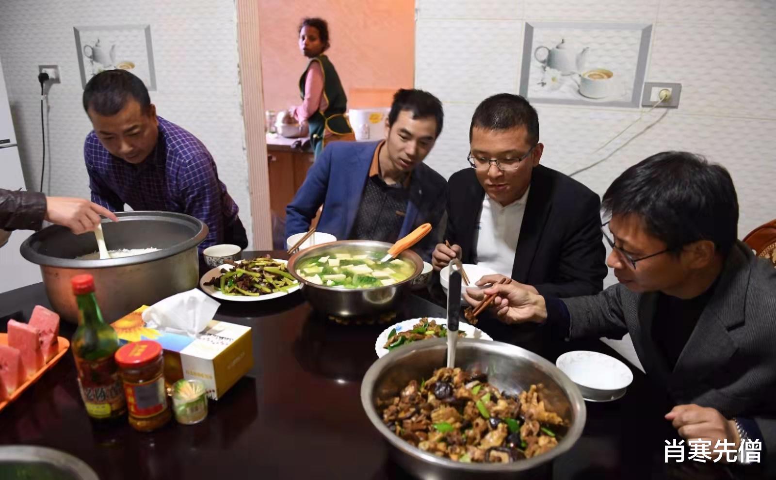 西山 非洲工作四年，大部分国人不愿娶非洲女孩，每天都想回家