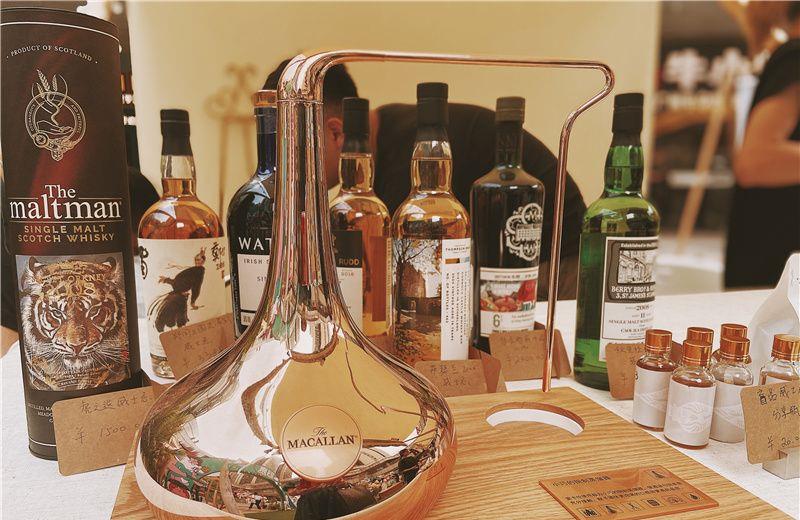 梦想中的 五一到处人从众，广佛周边的免费市集，之类的标题