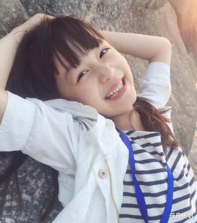 整容|赵薇“女儿”因长得太好看，被网友禁止“整容”，如今什么样了呢
