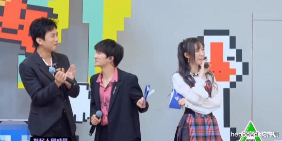 利路修|利路修洗头换新发型了,“笋丝们”的侦探式分析绝了