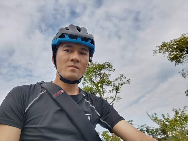 美团|为运动骑行带来高效体验，华为生态318智能运动头盔开箱实测