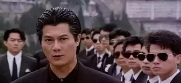 谢贤|谢贤被黑帮追砍，邓光荣都束手无策，妻子狄波拉深夜敲开赌王的门