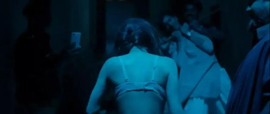 电影|被拍裸照、被骂荡妇,这片真是毁我三观