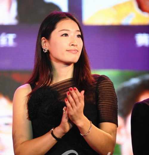 全球时尚号|“游泳女皇”罗雪娟，穿礼服同样优雅，相当于跳水界的郭晶晶